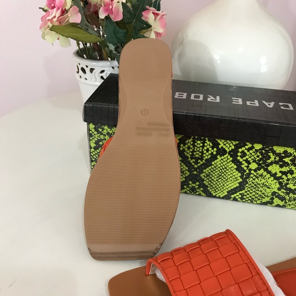 Forever 21 woven pattern square toe sandals - Picture 3 of 9